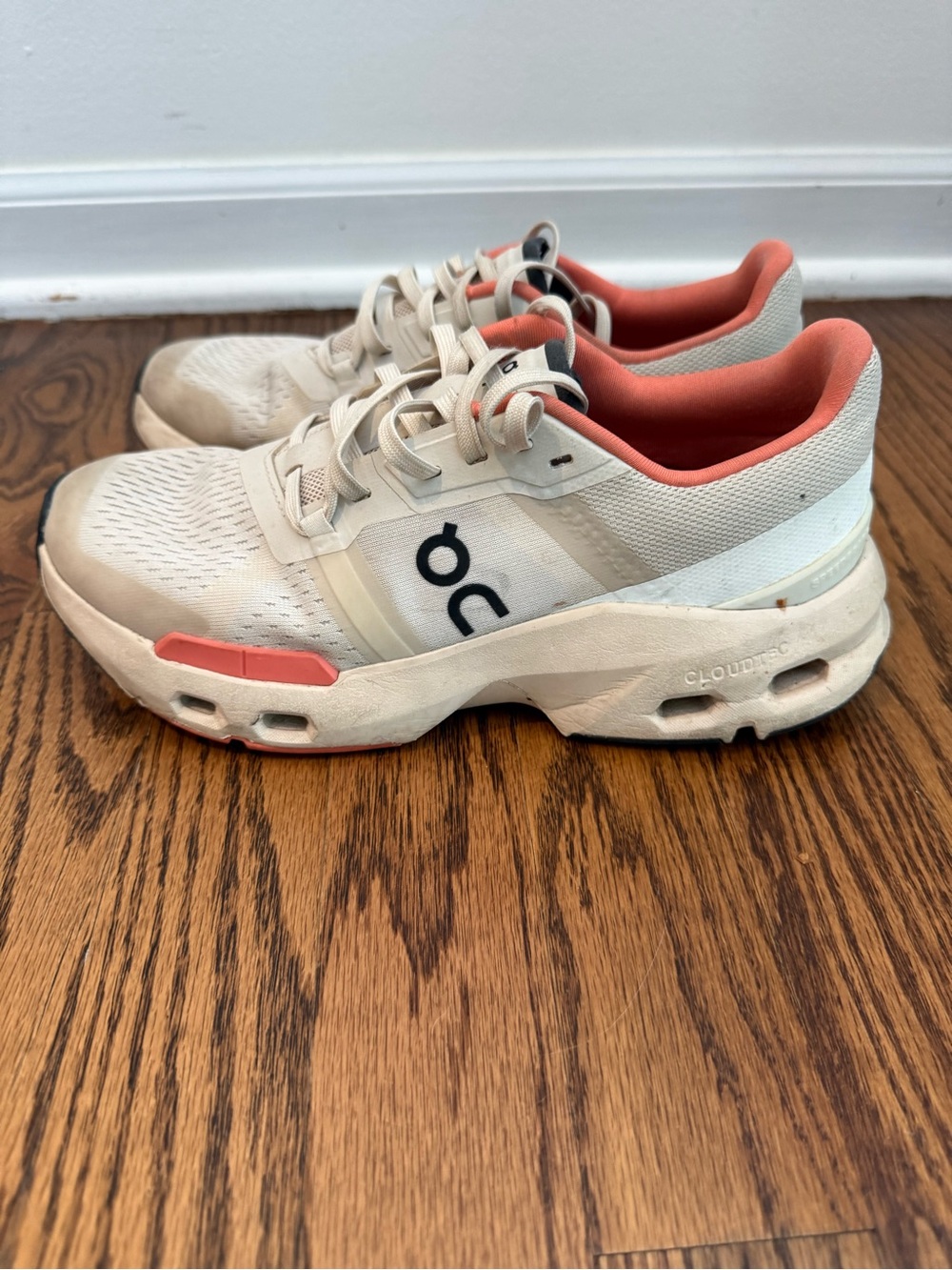 On Cloud Pulse Women's Size 7.5 Cream / Salmon Running Cloudpulse